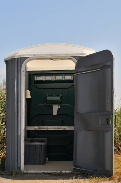 Best Portable restroom trailer rental  in Grants Pass, OR