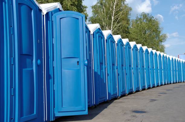 Best Portable restroom trailer rental  in Grants Pass, OR